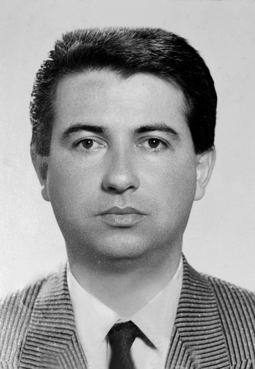Ahmet Sezal Özbek